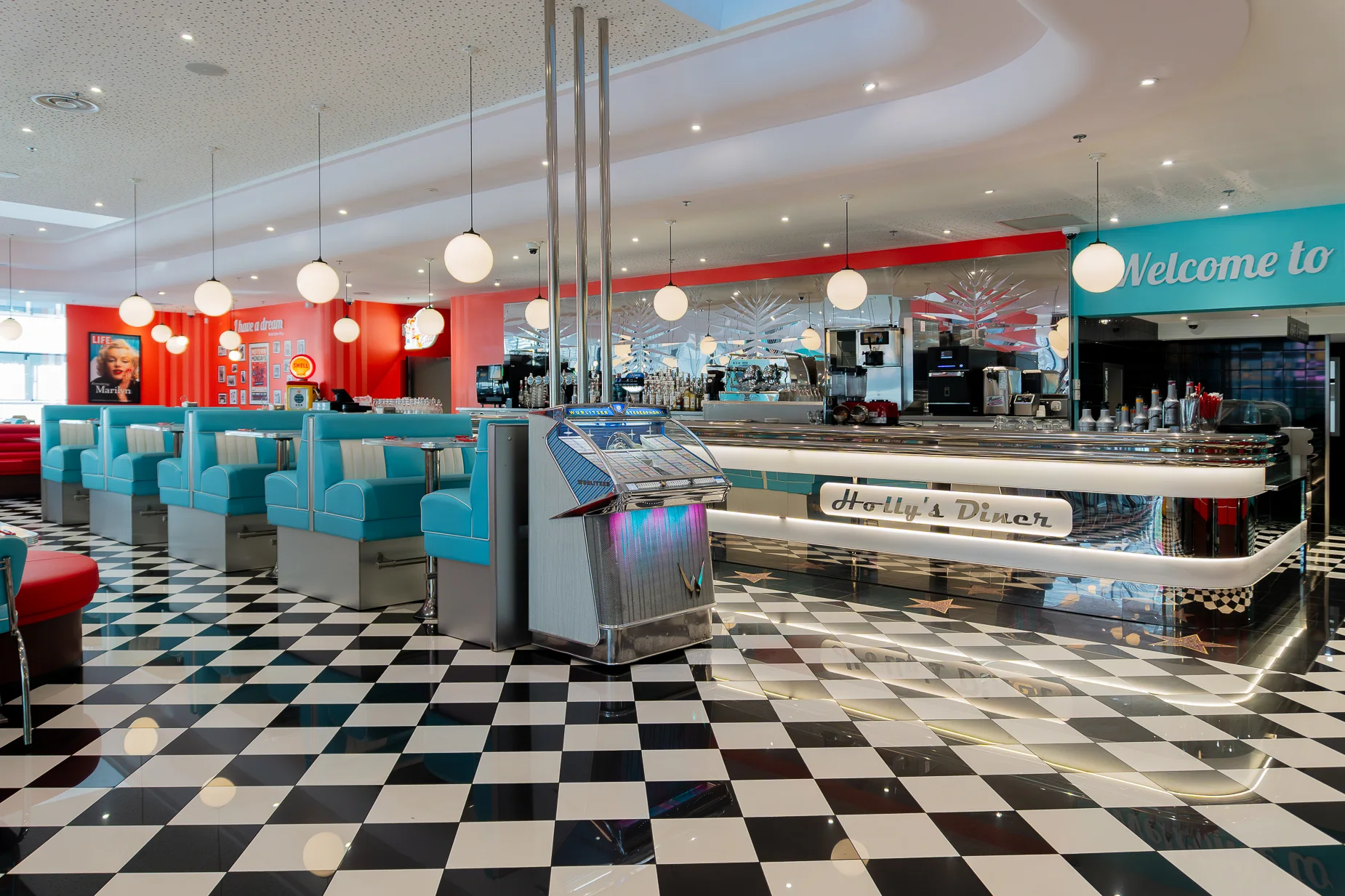 Holly's Diner
